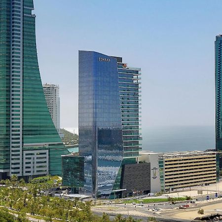 ホテル Conrad Bahrain Financial Harbour マナーマ エクステリア 写真